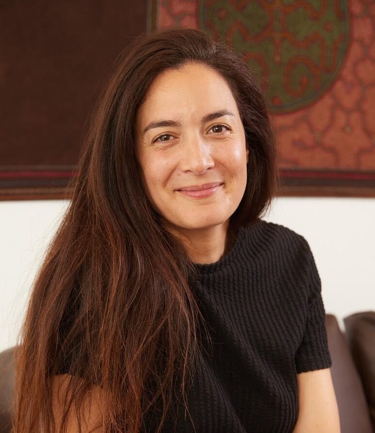 Céline Dartanian, chercheuse en ethnopharmacologie. Conférences sur les savoirs traditionnels, l'écologie, l'éthique et la propriété intellectuelle.