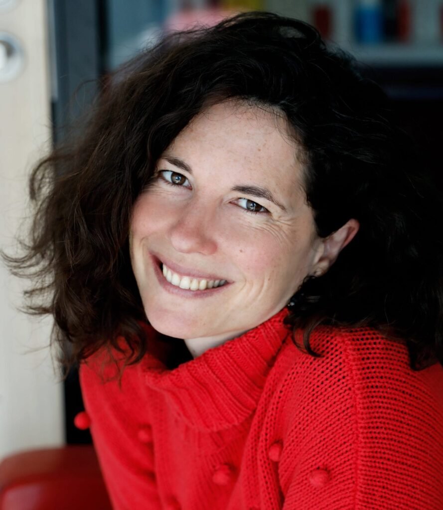 Capucine Dupuy Conferenciere Environnement Humour Plastique