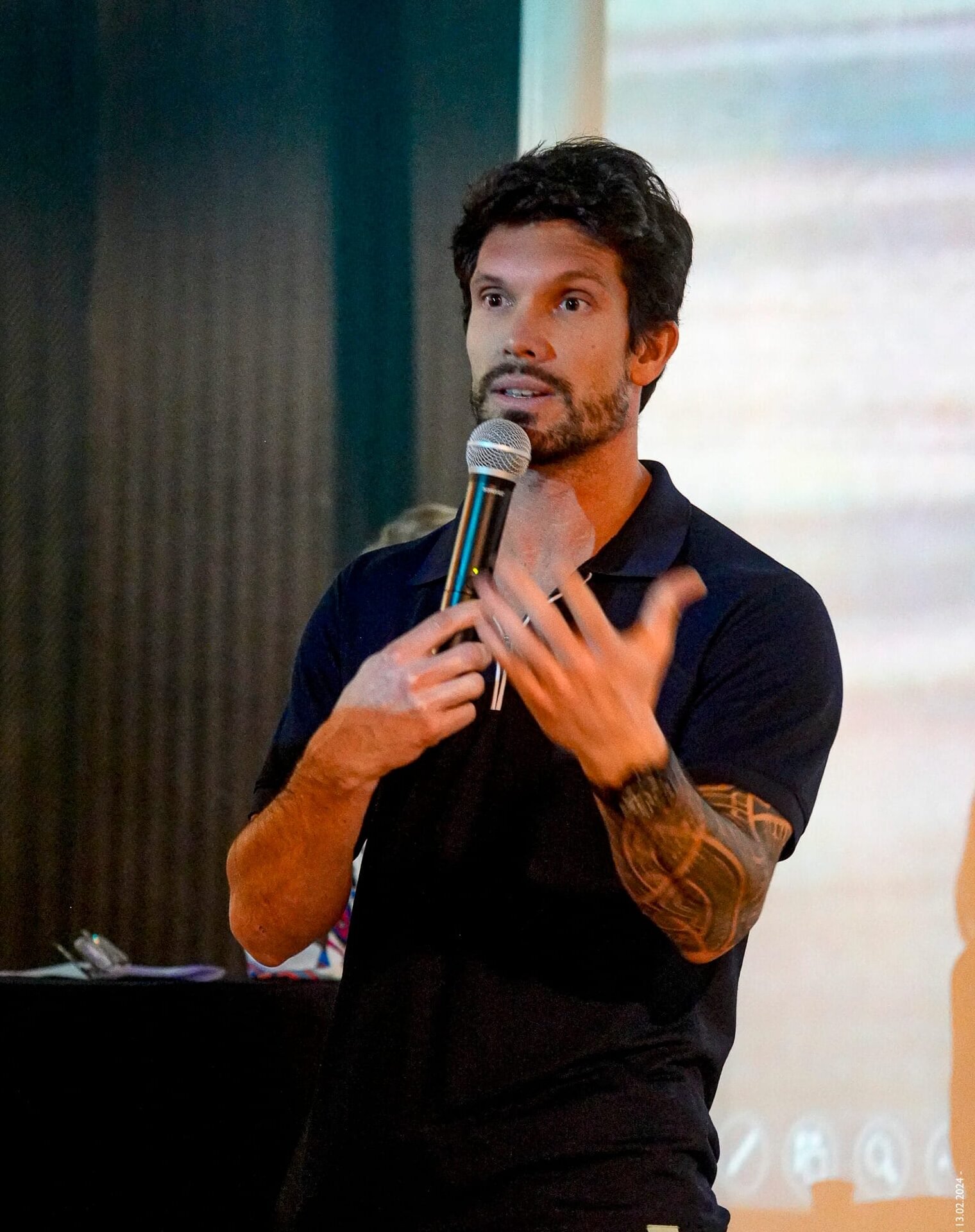 remi-camus-aurore-conferences Remi Camus Conferencier Aventurier Gagnant émission Wild M6 Survie Mindset Engagement RSE Environnement